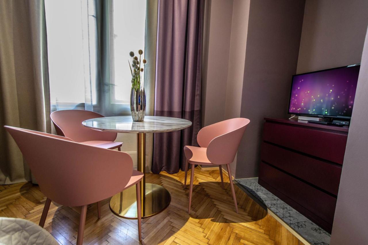 Colorful Day In Prague Design Apartments Exterior photo