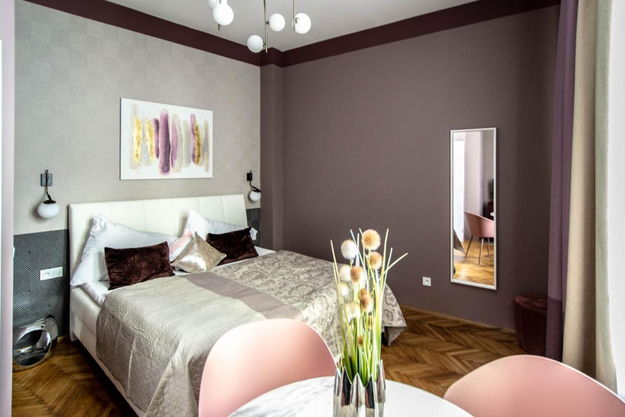 Colorful Day In Prague Design Apartments Exterior photo