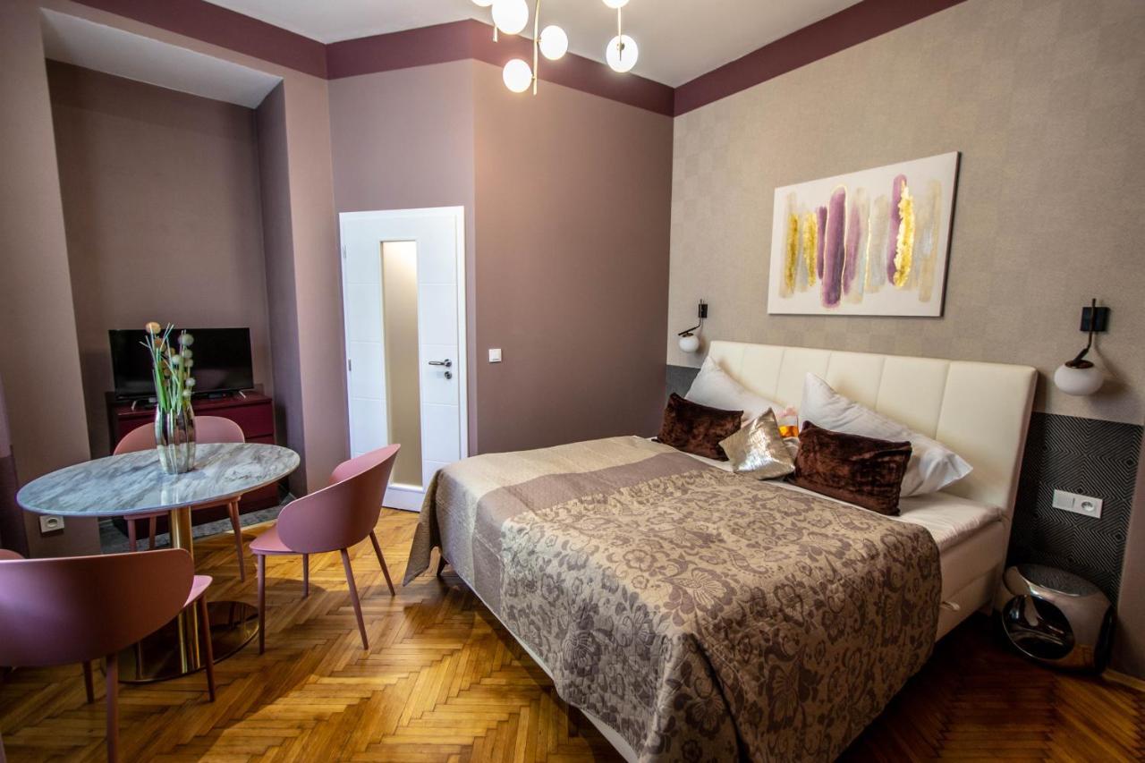 Colorful Day In Prague Design Apartments Exterior photo